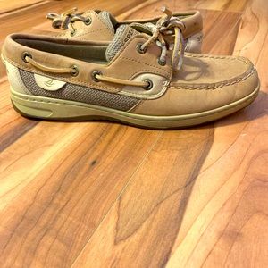 Women’s Sperry boat shoes